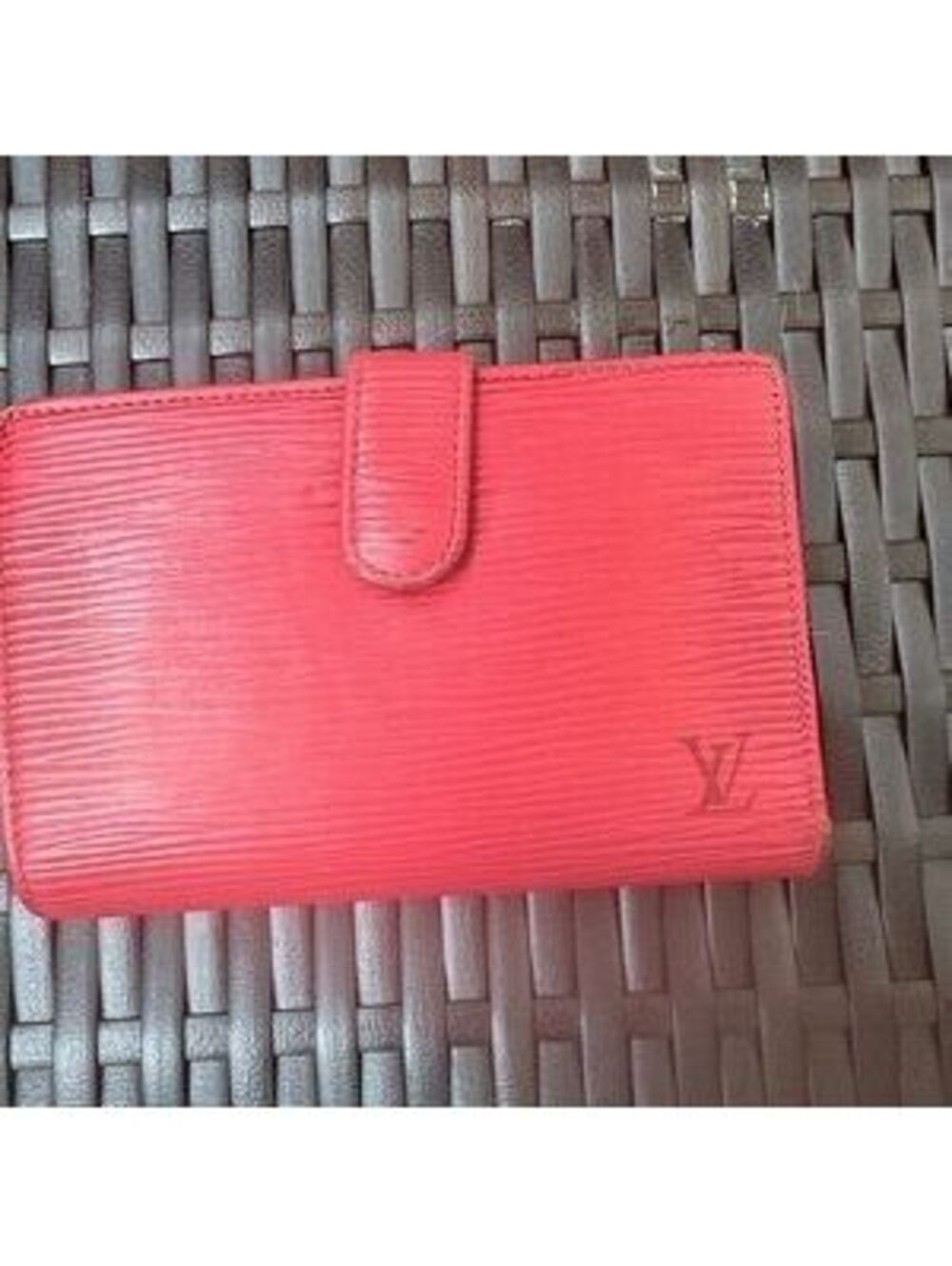 Louis Vuitton Vintage Epi Kiss lock Wallet